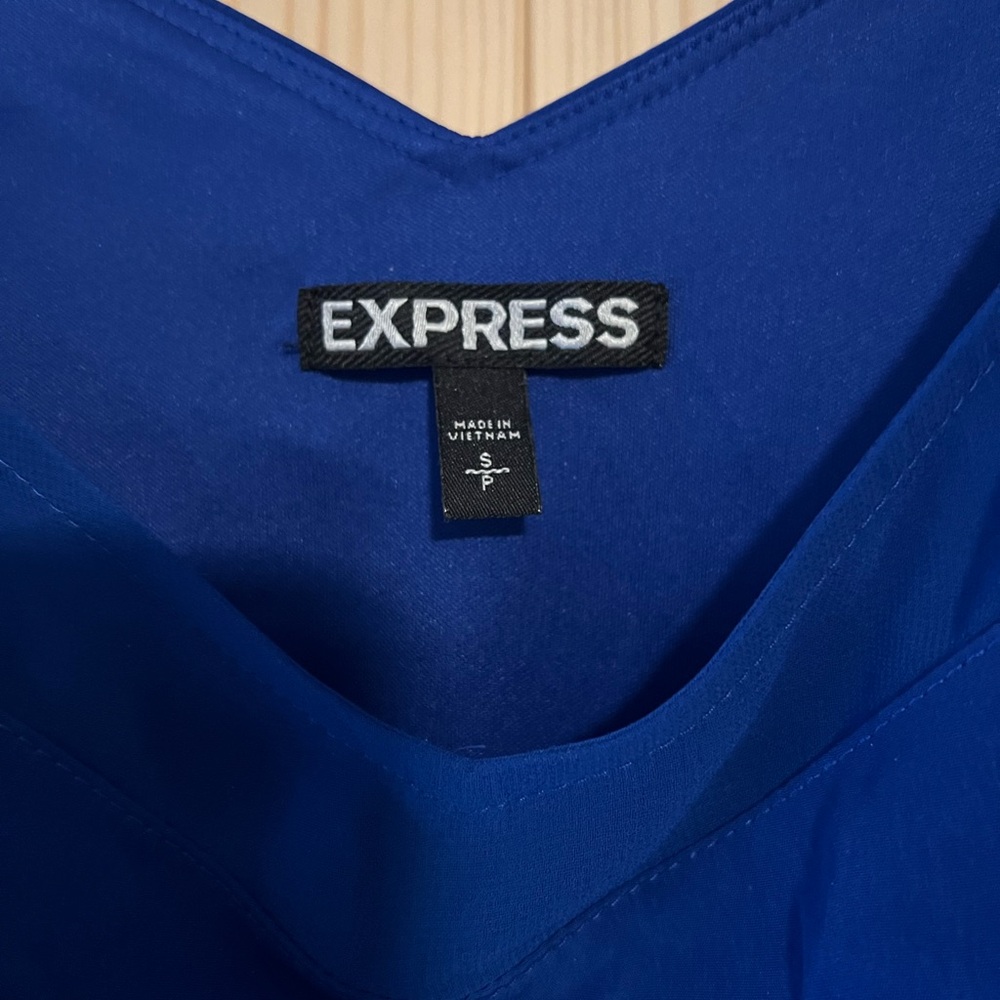 Express Dress - Picture 3 of 4